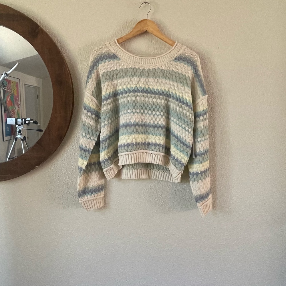 Knit , bubble sleeve, cream striped large seater
